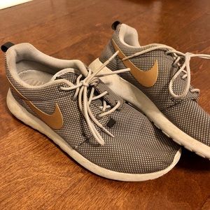 Nike Women’s Roshe